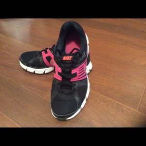 NIKE Black and Pink Running Shoes